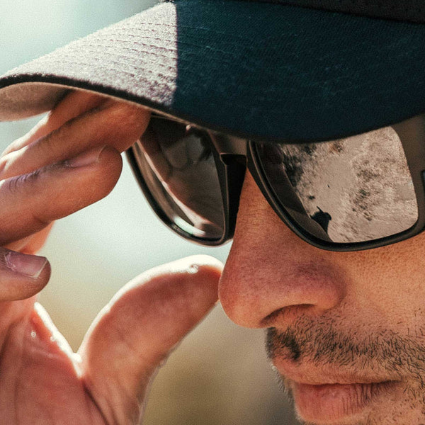 SUNGLASSES